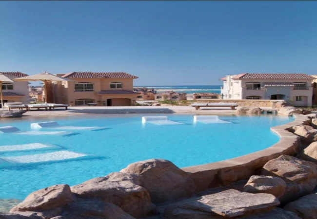 شاليهات-للبيع-في-قرية-تلال-شورز-العين-السخنة